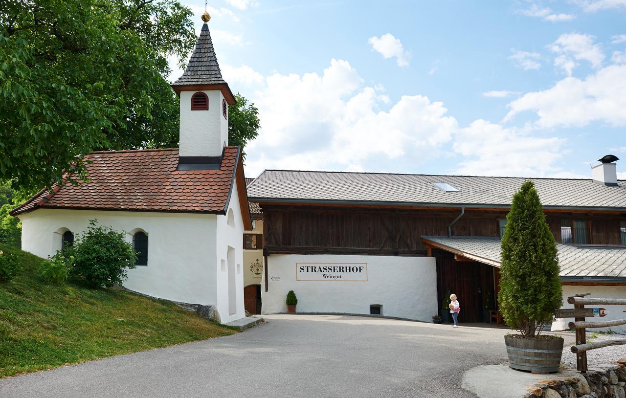 Strasserhof Tenuta-Weingut Varna Esterno foto